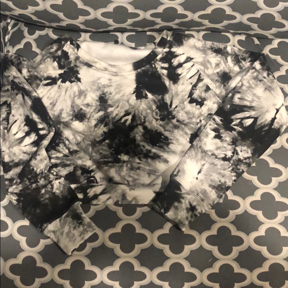 NWOT Balance Athletica cropped sweatshirt